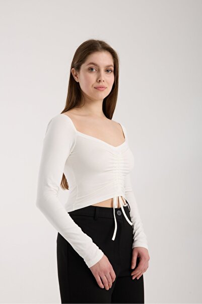 Modazeyosh Women's Madonna Gathered Detail Blouse