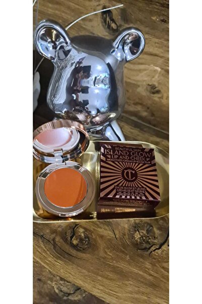 charlotte tilbury Charlotte Tilbiry Island Glow lip and cheek blush