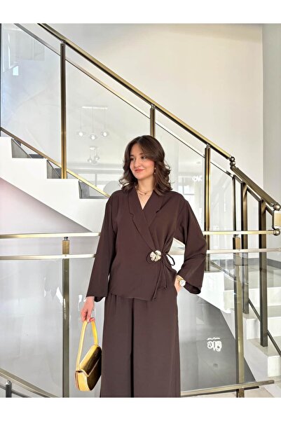 Sude Kızanlıklı Imported Fabric t Buckle Detail Y Side-Tie Trouser Set