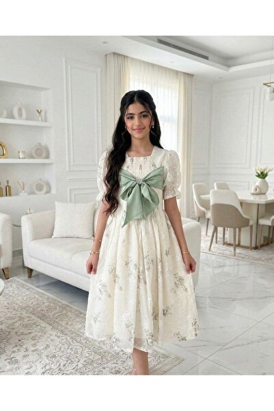 alqarat فستان "نرجس" الملكي الفاخر ذو ربطة العنق