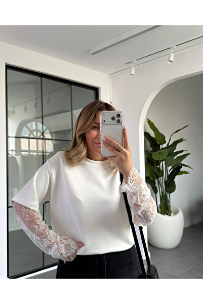 khar Women's Mardiya Lace Detailed Oversized T-Shirt Blouse Relaxed Cut Casua...