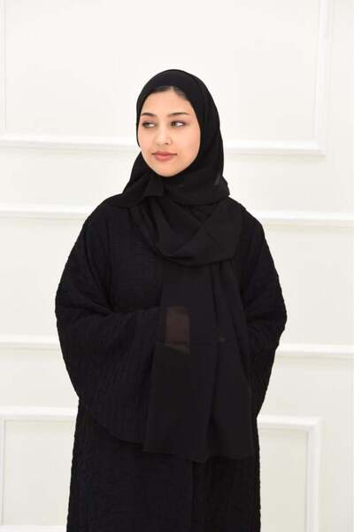 Shadan Art A plain scarf and a niqab