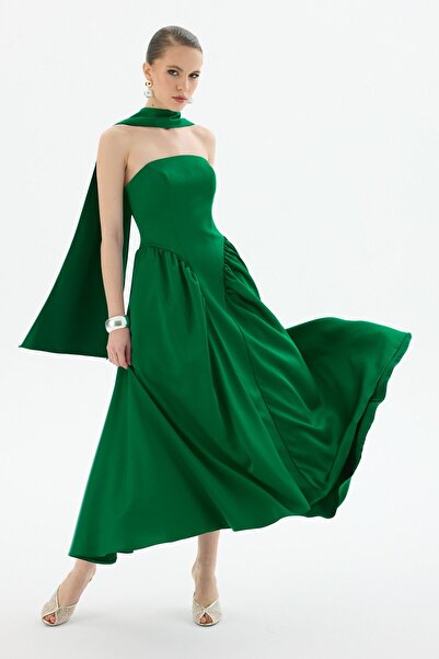 Carmen Zümrüt Şallı Straplez Saten Abiye Elbise