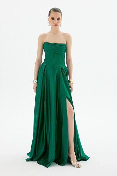 Carmen Zümrüt Yırtmaçlı Uzun Saten Abiye Elbise