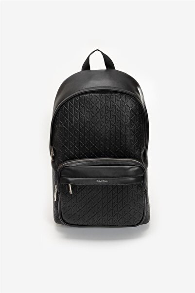 Calvin Klein Kabartma Logolu Ayarlanabilir Omuz Askılı Sırt Çantası LV04D3202...