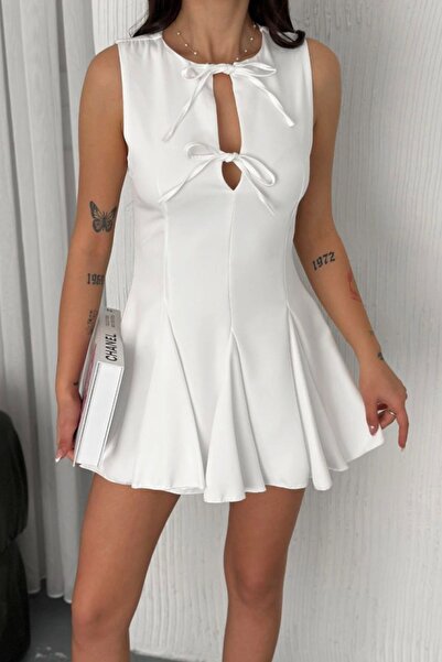 Hiccup Μίνι φόρεμα JANES Λεπτομέρεια με φιόγκο με στρογγυλή λαιμόκοψη