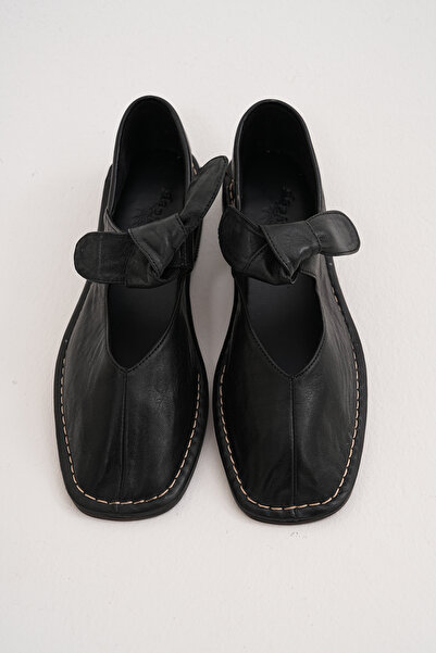 DaphneSandals جلد أصلي النساء السوداوات حذاء مسطح - CM2183