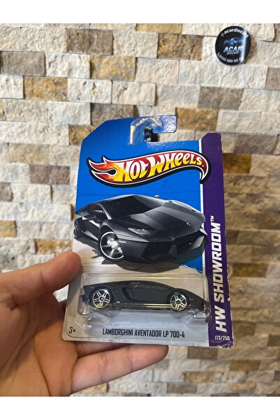 HOT WHEELS Lamborghini Aventador LP 700-4