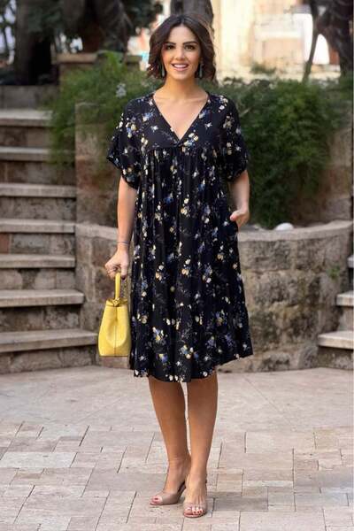 Nevin Kaya Moda V168-Rochie neagră cu flori galbene cu încrețituri