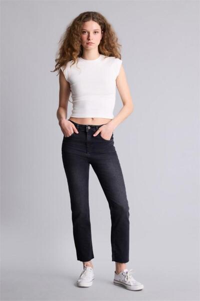 DeFacto Κοντό Παντελόνι τζιν ψηλόμεσο Flare Fit που πλένεται (26 SP)