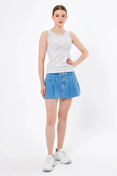 ALDAGÖR Women's Crew Neck Strappy T-Shirt Athlete