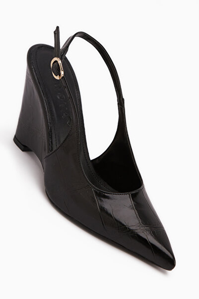 Limoya تيرا بلاك حذاء بكعب إسفيني حذاء نسائي بمقدمة مدببة صندل