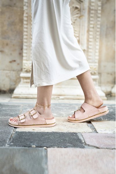CAPRİ MODA Women's Double Buckled Gold Detailed Comfortable Casual Summer Shoes Slipper