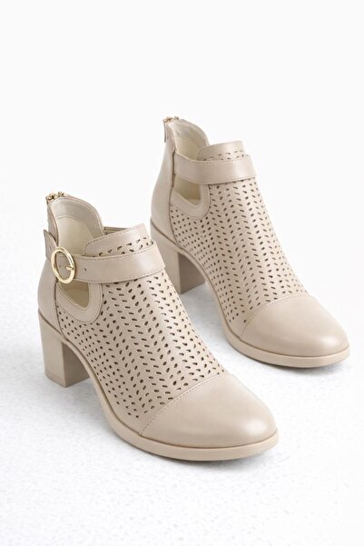 LDR Γυναικείες καλοκαιρινές μπότες σε μπεζ χρώμα με φερμουάρ και τακούνι