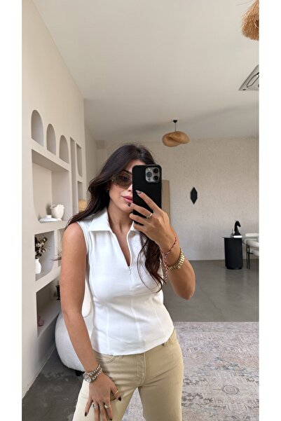 Buket Teke White Collared Zippered Basic