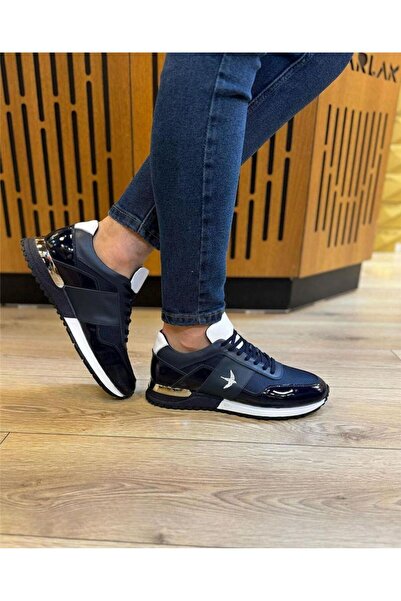 Parlak Hakiki Deri Topuk Detaylı Günlük Ayakkabı