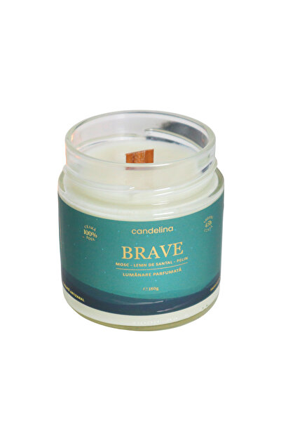 Candelina Lumanare parfumata soia cu fitil lemn, Brave - Mosc, Lemn de Santal...