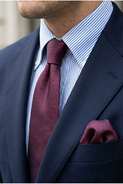CROATE Burgundy Signature – Italian Micro Fiber Minimal Pattern Tie