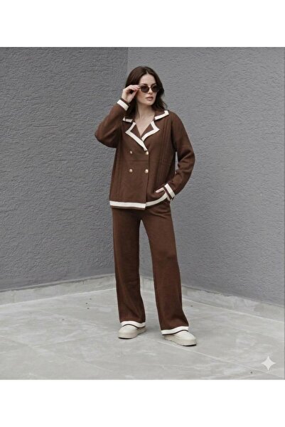 MADAM PARS Double-Breasted Collar Knitwear Set with Contrast Stripes - Ecru &...