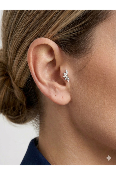 BY DİLEK ÇETİN ACCESSORY Çelik 5 taşlı kıkırdak helix tragus piercing(1adet)