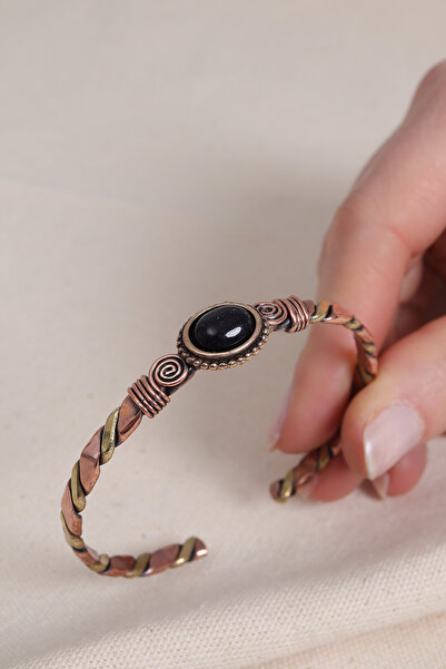 Süspüs Accessories Siyah Yıldız Taşlı Burgulu Bakır Bilezik