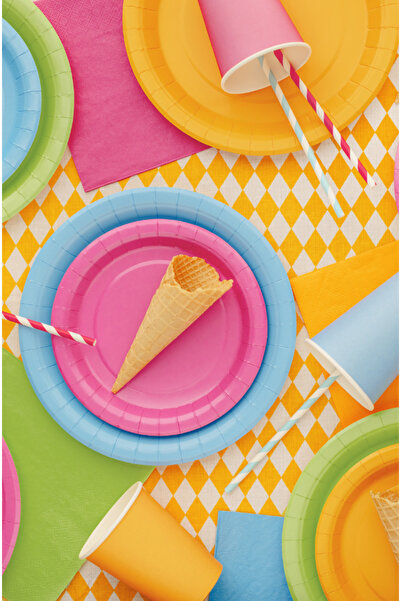 Partydeco Light Blue Round Paper Plates 23cm – Pack of 6 Disposable Party Plates