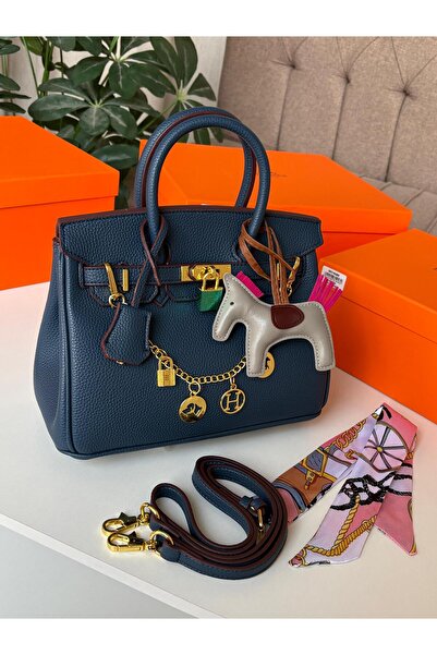 GGGG Bags with their accessories
