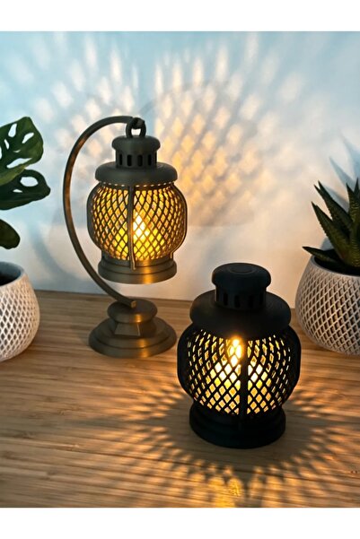 Dekoratif Fener Masa Lambası – LED Işıklı Retro Lantern Gece Lambası