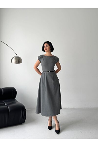 MY LİKA Kemer Detaylı Kayık Yaka Midi Kadın Elbise