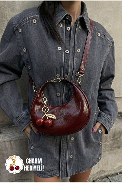 Belinabag Bordo Charm Aksesuarlı Kadın Mini Çapraz El ve Omuz Çantası Vintage...