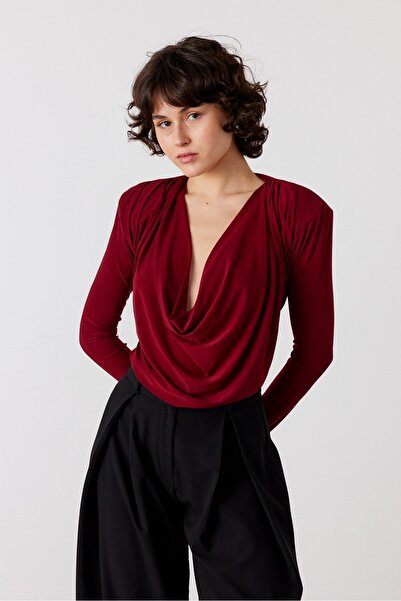 FACETTE Degaje Collar Long Sleeve Bodycon Dress Burgundy
