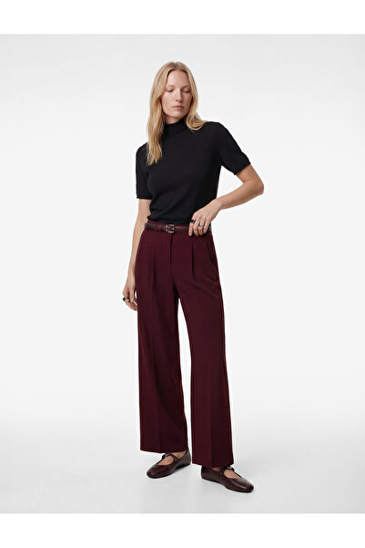 Koton بنطال واسع الساقين من القماش بثنيات عنابي اللون، بجيوب