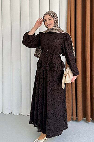 Modaensarbutik Flok Desenli Yakası Fırfır Detay Etekli Tesettür Takım-KAHVERENGİ