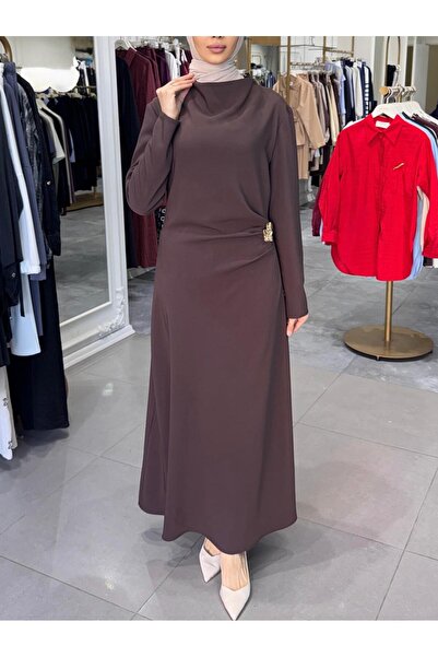 Ghisa BROŞ DETAYLI ELBİSE
