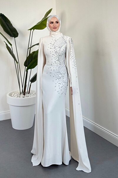 MERVEN AKYÜZ Carla Yandan Taşlı Abiye Ekru