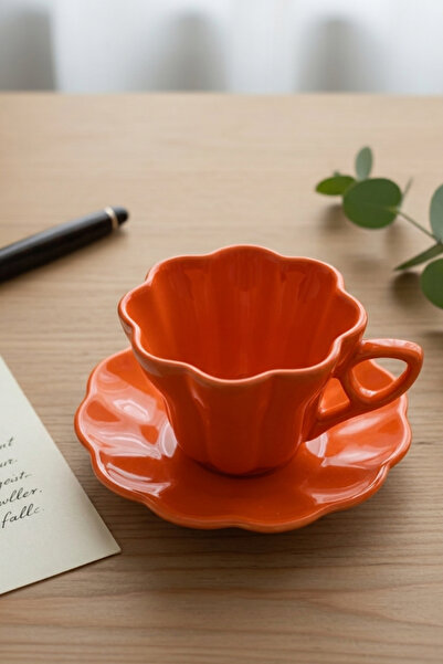 Minole Zarif Papatya Desenli Tabaklı Kahve Fincanı - Turuncu