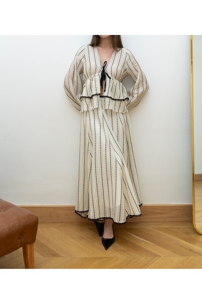 Lavanta Tekstil Embroidered Blouse Skirt Set with Front Tie Detail