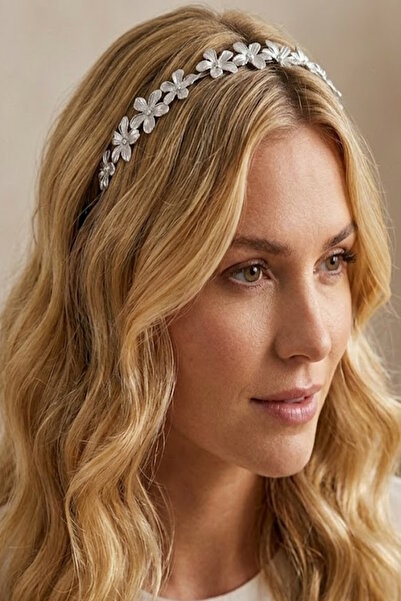 CAŞ DEKORASYON Srebrna metalna kruna sa cvetnim motivima