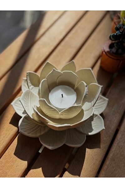 LayerOne Dekoratif Lotus Çiçeği Mumluk