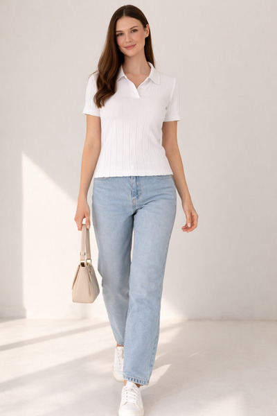 ONİPRETA Γυναικείο λευκό μπλουζάκι με λαιμόκοψη πόλο για τη νέα καλοκαιρινή σ...