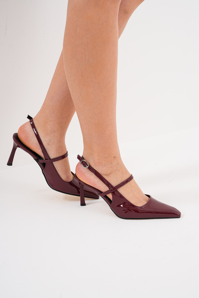 nuvilo جلد لامع باللون الأحمر الداكن ذو مقدمة مدببة بوشاح كلاسيك فاين حذاء بكعب