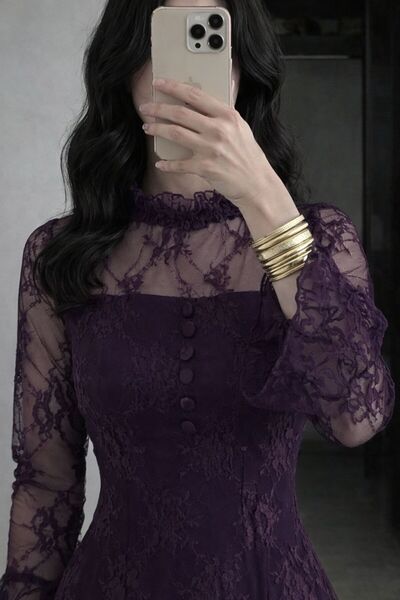 BROOKLYN STYLE فستان العيد من الدانتيل الفاخر بياقة كشكش وأكمام جرس - إطلالة ...