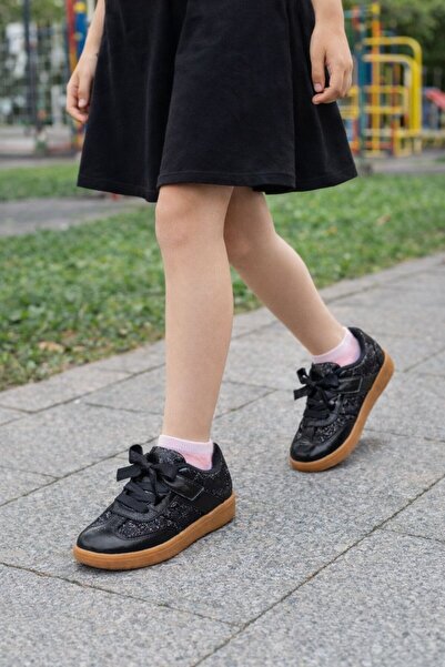 PAPUCUMUN DÜNYASI حذاء رياضي لامع للبنات لمّاع (31-35)