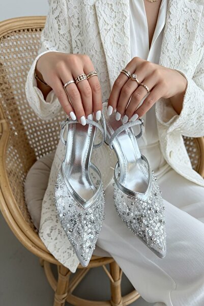 DİVOLYA Anje Silver Čipka Cipele sa izvezenim perlama (8 cm pete) sa šiljatim...