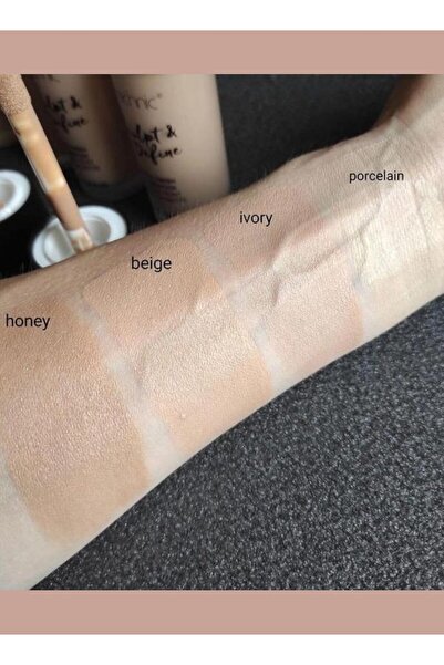 TECHNIC Sculpt & Define Matte Finish Foundation - Beige (30ml)