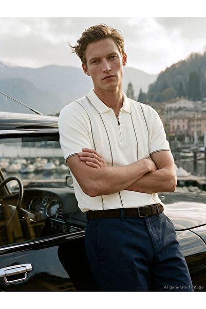 LC Waikiki Ανδρικό πλεκτό πουλόβερ με ριγέ λαιμόκοψη εκρού