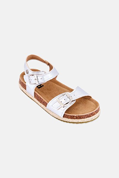 XTI صندل بناتي جلد بإبزيم قابل للتعديل، فضي اللون