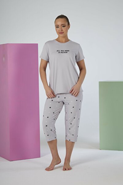 Estiva Women's Star Alt Patterned Gray Short Sleeve Capri Soft Pajama Set