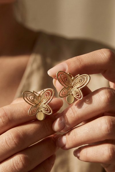 MiMi Innocence Museum Füsun Butterfly Earrings / Does Not Tarnish