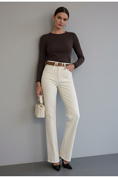 rimas بنطلون جينز بيج عالي الخصر بقصة مستقيمة مكون من حزام قطع